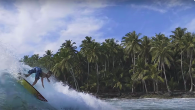 Keoni Lasa, 12 años y surfeando Mentawai