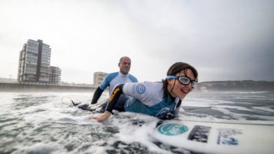 Surfista invidente de Oviedo, 1ª española en un mundial de surf adaptado