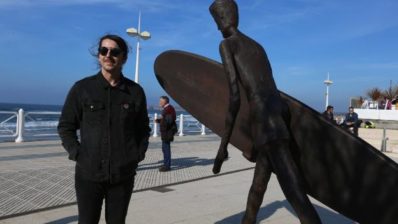 Inaugurado monumento al surf en Asturias