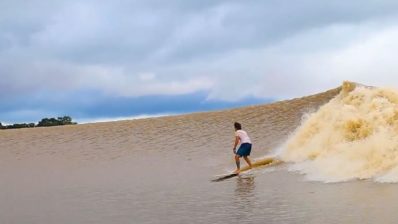 Surf en la ola infinita del río Amazonas